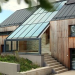 Kamenné zdi a cihelné klenby jako dobrý základ pro rekonstrukci rodinného sídla. Foto: Robert Žákovič, www.robertzakovic.com Kamenné zdi a cihelné klenby jako dobrý základ pro rekonstrukci rodinného sídla. Foto: Robert Žákovič, www.robertzakovic.com