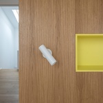 Ložnice podkroví, detail stěny. Foto: Martin Čeněk Ložnice podkroví, detail stěny. Foto: Martin Čeněk