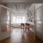 Průhled z haly do centrální místnosti. Foto: Alex Shoots Buildings Průhled z haly do centrální místnosti. Foto: Alex Shoots Buildings