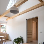 Centrální místnost bytu v patře. Foto: Radek Úlehla