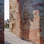 Původní malta se skládal ze směsi na bázi vápna a opukového kamene: přírodního sedimentárního konglomerátu typického pro kopce Asolo. A též zaoblených úlomků stmelených vápencem a jíly. Foto: Emanuele Bressan