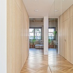 Dům z padesátých let dostal moderní interiér. Panuje zde krása původních cihel a letitého dřeva. Foto: Ing. arch. Marián Gombarček, DENDRIT Dům z padesátých let dostal moderní interiér. Panuje zde krása původních cihel a letitého dřeva. Foto: Ing. arch. Marián Gombarček, DENDRIT