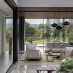 Přirozené propojení interiéru s venkovním prostředím. Foto: Lukáš Pelech pro JAP FUTURE Přirozené propojení interiéru s venkovním prostředím. Foto: Lukáš Pelech pro JAP FUTURE