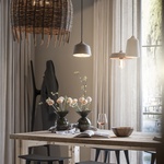 Alpská stodola, která je hotelem, dílnou, prodejnou i degustačním salónkem. Foto: Alex Filz