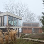 Pohled jihovýchodní na původní i novou část. Foto: Radek Úlehla