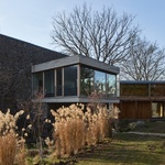 Pohled jihovýchodní na původní i novou část. Foto: Radek Úlehla