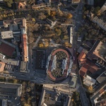 Reálný pohled letecký na situaci. Foto: Fabrice Fouillet, Lukáš Kenji Vrábel, Pavel Barták, Skyworker Reálný pohled letecký na situaci. Foto: Fabrice Fouillet, Lukáš Kenji Vrábel, Pavel Barták, Skyworker