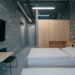 Ubytovací zázemí. Foto: Fabrice Fouillet, Lukáš Kenji Vrábel, Pavel Barták, Skyworker Ubytovací zázemí. Foto: Fabrice Fouillet, Lukáš Kenji Vrábel, Pavel Barták, Skyworker