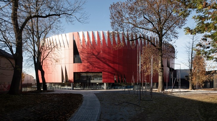 Foto: Fabrice Fouillet, Lukáš Kenji Vrábel, Pavel Barták, Skyworker Foto: Fabrice Fouillet, Lukáš Kenji Vrábel, Pavel Barták, Skyworker