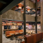 Průhled restaurací v přízemí. Foto: BoysPlayNice Průhled restaurací v přízemí. Foto: BoysPlayNice