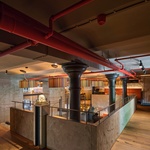 Průhled restaurací druhé galerie. Foto: BoysPlayNice Průhled restaurací druhé galerie. Foto: BoysPlayNice