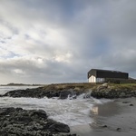 Dům Mannal je působivou ukázkou projektu, který navazuje na stavební historii okolního prostředí, byť sám nabízí docela jinou funkci i prostorový zážitek. Foto: Gilbert McCarragher Dům Mannal je působivou ukázkou projektu, který navazuje na stavební historii okolního prostředí, byť sám nabízí docela jinou funkci i prostorový zážitek. Foto: Gilbert McCarragher