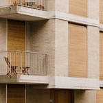 Bytový projekt jako nekompromisní akční tvrďák. Drsný Harry má ale srdce na správném místě. Foto: Daisuke Hirabayashi Bytový projekt jako nekompromisní akční tvrďák. Drsný Harry má ale srdce na správném místě. Foto: Daisuke Hirabayashi