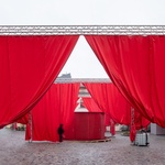 Sociální architektura a vánoční festival zlozvyků. Foto: Matej Hakár, www.matejhakar.com