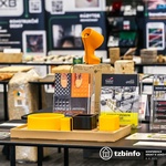 Součástí programu je i komentovaná prohlídka udržitelných materiálů a výrobků. Zdroj: redakce