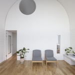 Výška stropů, světlost místností, výhledy do kraje. Architekti z DUA navrhli skutečně příjemné bydlení. Foto: Aisling McCoy Photographer