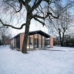 Dům pod topoly ukazuje slovinský model bydlení, které mohlo konkurovat panelákům. Foto: Tomaz Gregorič