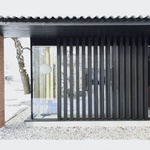 Dům pod topoly ukazuje slovinský model bydlení, které mohlo konkurovat panelákům. Foto: Tomaz Gregorič