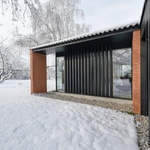 Dům pod topoly ukazuje slovinský model bydlení, které mohlo konkurovat panelákům. Foto: Tomaz Gregorič