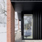 Dům pod topoly ukazuje slovinský model bydlení, které mohlo konkurovat panelákům. Foto: Tomaz Gregorič