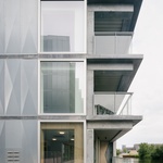 Život v přístavu a maják nejen pro klokany. Amsterodamská Tolhuiskade je obdivuhodnou stavbou. Foto: Stijn Bollaert