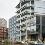 Život v přístavu a maják nejen pro klokany. Amsterodamská Tolhuiskade je obdivuhodnou stavbou. Foto: Stijn Bollaert