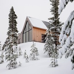 Dům na kopci svými výhledy korunuje pohádkové zimní království Finska. Foto: Marc Goodwin