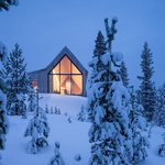 Dům na kopci svými výhledy korunuje pohádkové zimní království Finska. Foto: Marc Goodwin