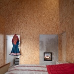 Dům na kopci svými výhledy korunuje pohádkové zimní království Finska. Foto: Marc Goodwin