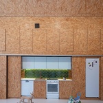 Dům na kopci svými výhledy korunuje pohádkové zimní království Finska. Foto: Marc Goodwin