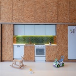 Dům na kopci svými výhledy korunuje pohádkové zimní království Finska. Foto: Marc Goodwin