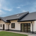 Plechová střešní krytina Tira Modul. Zdroj: Satjam Plechová střešní krytina Tira Modul. Zdroj: Satjam