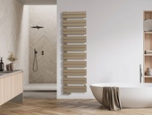 Nový koupelnový radiátor Zehnder Roda Duo zaujme svým klasickým nadčasovým designem: kulaté svislé sběrné trubky a vodorovné přesné ploché trubky v asymetrickém uspořádání umožňují pohodlné boční zasunutí a předehřátí ručníků a osušek.. Zdroj: Zehnder Group AG Nový koupelnový radiátor Zehnder Roda Duo zaujme svým klasickým nadčasovým designem: kulaté svislé sběrné trubky a vodorovné přesné ploché trubky v asymetrickém uspořádání umožňují pohodlné boční zasunutí a předehřátí ručníků a osušek.. Zdroj: Zehnder Group AG