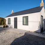 Z původnosti tu mnoho na první pohled nezbylo. Ale o tu vesnický domek z Churchtownu v Dublinu přišel už vlastně dávno, četnými přístavbami ze tří stran. Foto: Shane Lynham 