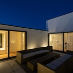 S původním domkem byla tato část propojena centrálně umístěnou spojovací chodbou, která tvořila vnější nádvoří orientované na jih mezi starou a novou budovou. Foto: Shane Lynham