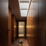 Portugalský Mill House minulost nechává za sebou, stává se novým objektem na místě starého. Foto: Ivo Tavares Studio