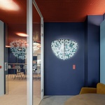 Malá místnost v přízemí. Foto: Alex Shoots Buildings 