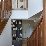 Hala se schody 1.NP. Foto: Radek Úlehla