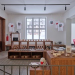 Interiér prodejny 1.NP. Foto: BoysPlayNice