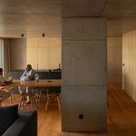 Život v kostce. Casa Rocha se vymyká konvencím. Je to špatně? Foto: Ivo Tavares Studio