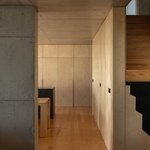 Život v kostce. Casa Rocha se vymyká konvencím. Je to špatně? Foto: Ivo Tavares Studio