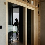 Život v kostce. Casa Rocha se vymyká konvencím. Je to špatně? Foto: Ivo Tavares Studio