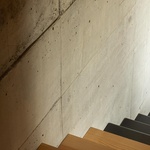 Život v kostce. Casa Rocha se vymyká konvencím. Je to špatně? Foto: Ivo Tavares Studio