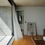 Život v kostce. Casa Rocha se vymyká konvencím. Je to špatně? Foto: Ivo Tavares Studio