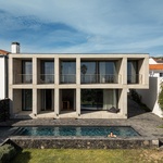 Život v kostce. Casa Rocha se vymyká konvencím. Je to špatně? Foto: Ivo Tavares Studio