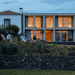 Život v kostce. Casa Rocha se vymyká konvencím. Je to špatně? Foto: Ivo Tavares Studio