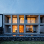 Život v kostce. Casa Rocha se vymyká konvencím. Je to špatně? Foto: Ivo Tavares Studio