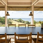 Nejvýznamnějším přístavbou k Vejrhøj je přístavba druhé budovy zasazené do kopce za původním domem. Foto: Andrea Agatzke