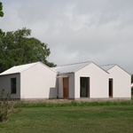 Domeček z Haverdalu. Příjemná rodinná vilka, která se mile snaží být nenápadná. Foto: Anna Kristinsdottir Domeček z Haverdalu. Příjemná rodinná vilka, která se mile snaží být nenápadná. Foto: Anna Kristinsdottir