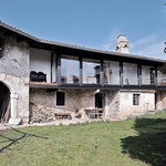 K neuvěření. Dům bez konce je lekcí v umění pomalé rekonstrukce. Foto: Janez Martini